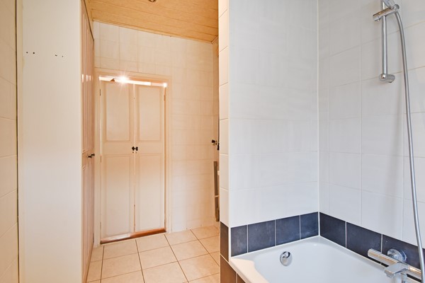 Medium property photo - Tienhovenselaan 29, 2574 SW Den Haag